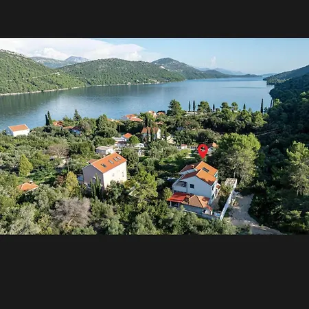 Koko's Appartement Ston