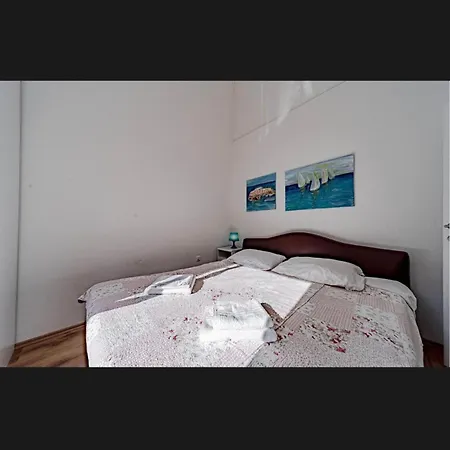 Koko's Appartement Ston